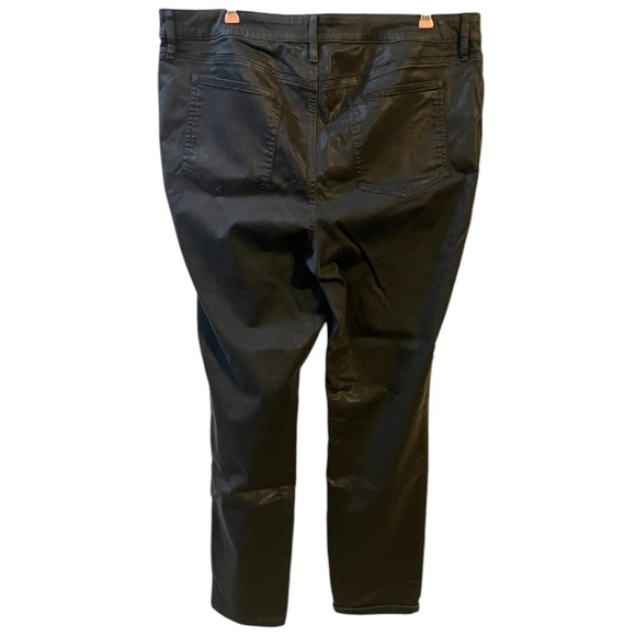 Chico’s Coated Slim Leg Waxed Jeans Jeggings Black Stretch Chico’s 3 is Size 16 - Picture 3 of 10